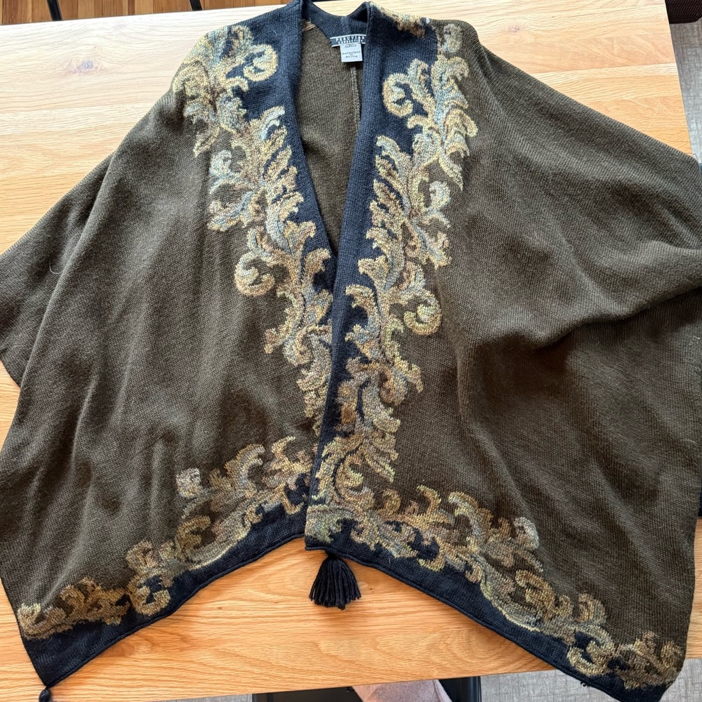Peruvian Connection Alpaca handloomed Olive and Black Cape o/s